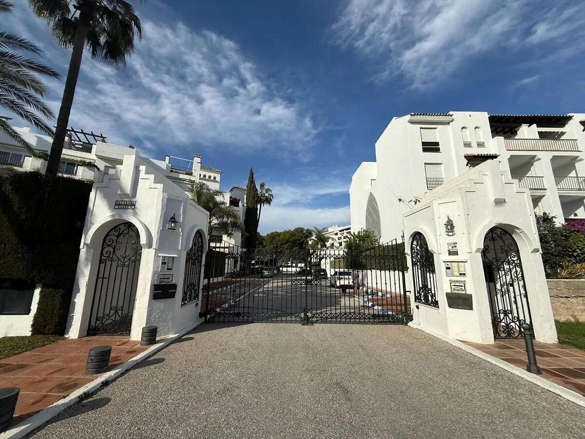 דירות מארבלה Puerto Banus Penthouse